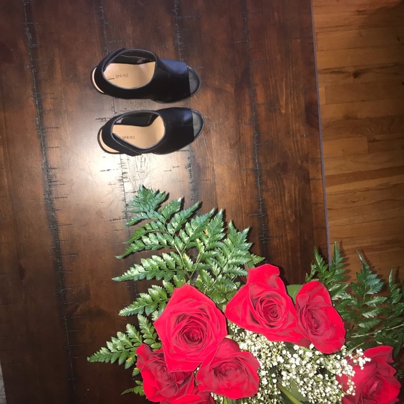 Chunky four inch heels. - Picture 1 of 6